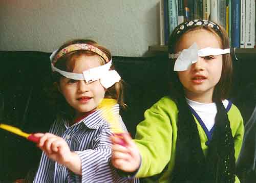 kinder02.jpg (23358 Byte)